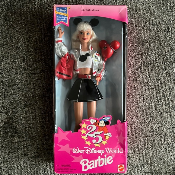 25TH Anniversary of WDW Barbie - Picture 1 of 3
